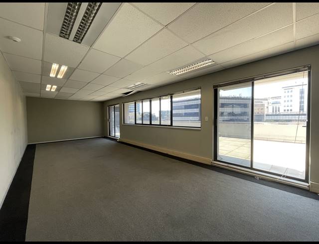 418M² OFFICE TO LET IN SANDTON CENTRAL